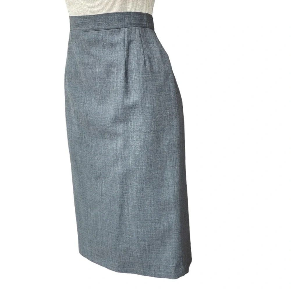 Giorgio Armani Pencil Skirt 100% Virgin Wool Knee Length Gray Size 10